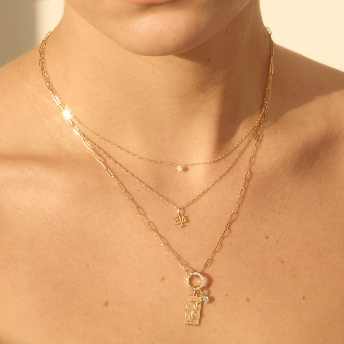 Avaline Tiniest Zodiac Charm