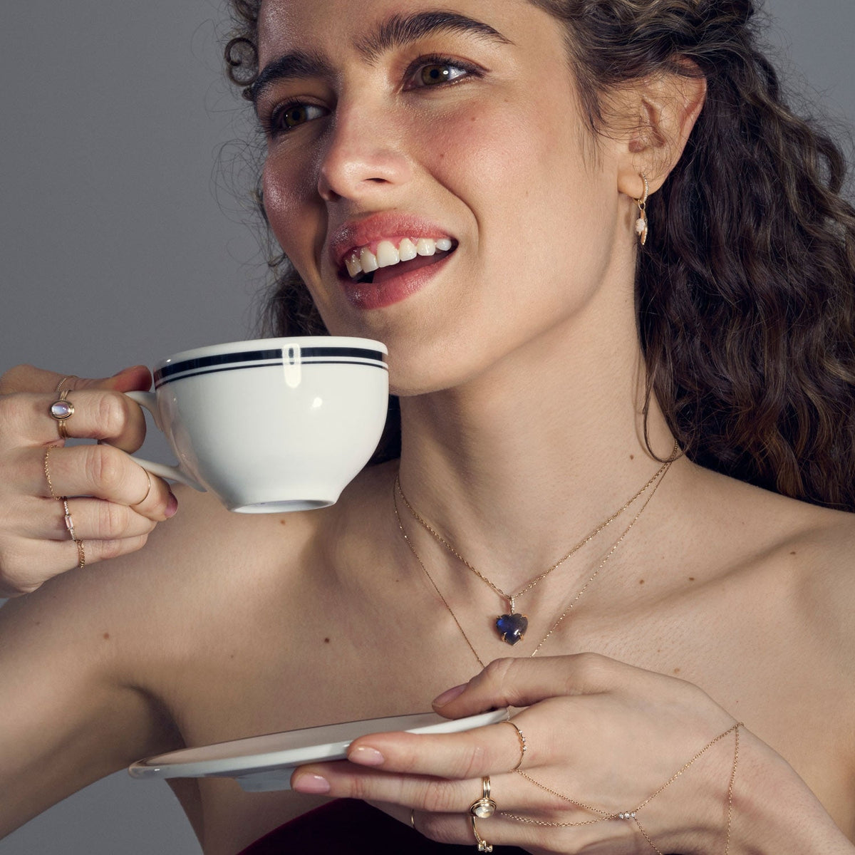 Avaline Afterglow Heart Gold Pendant