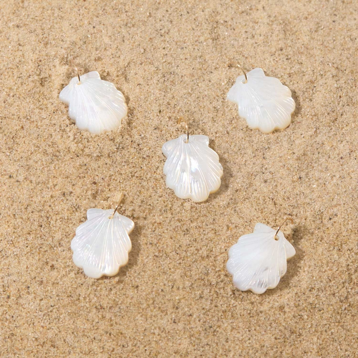 Avaline Summer Forever Shell Charm