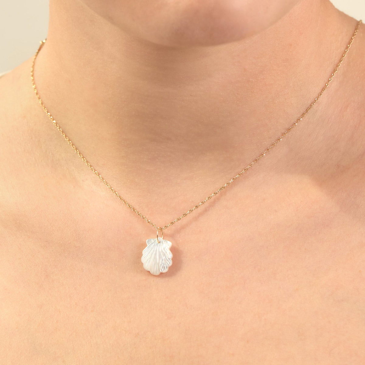 Avaline Summer Forever Shell Charm