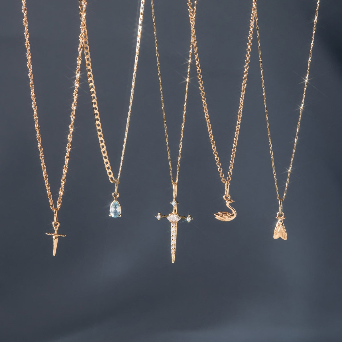 Avaline Make You Blue Swan Charm