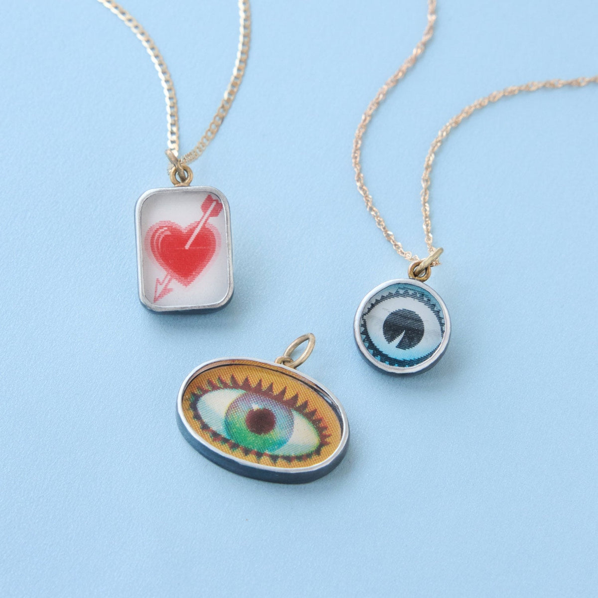 Avaline Heart Arrow Winky Charm