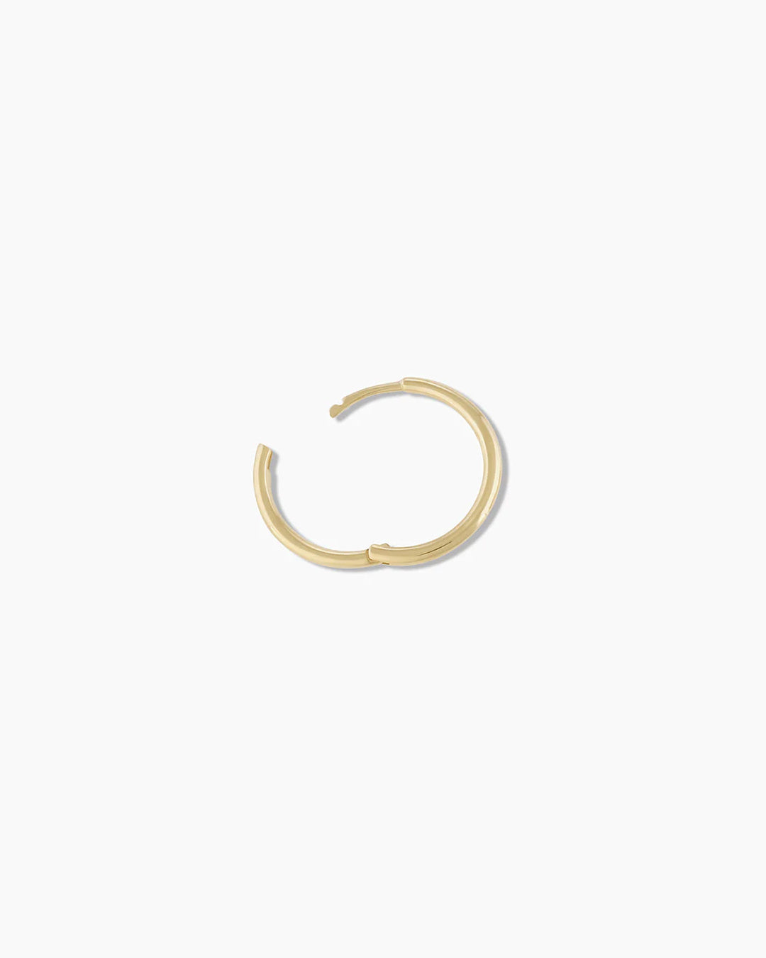Avaline 14K Gold Classic Single Huggie