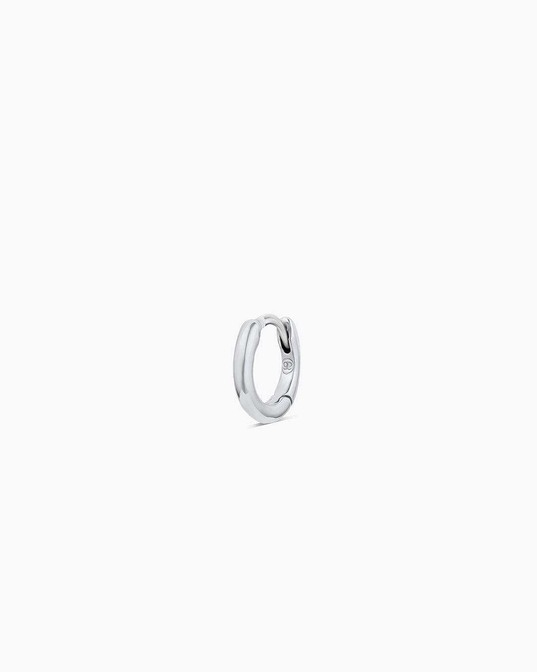 Avaline Taner Single Huggie
