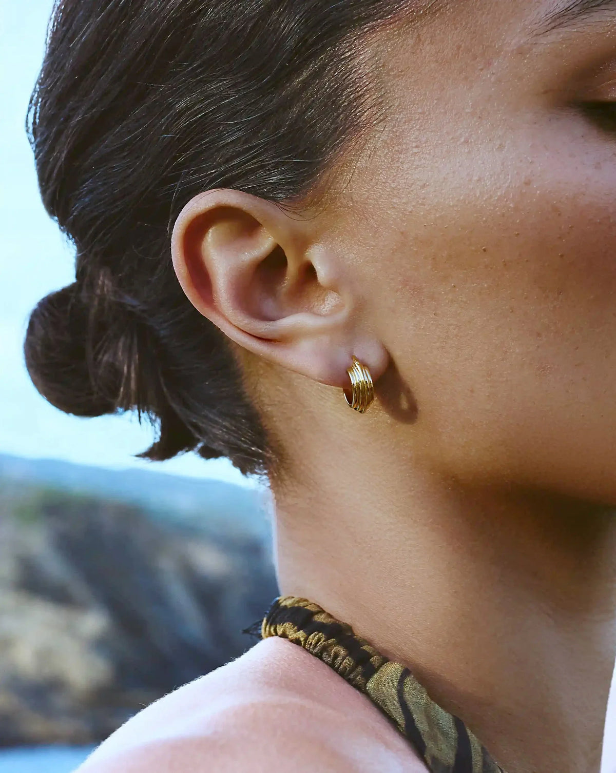 Avaline Lucy Williams Small Ridge Hoop Earrings