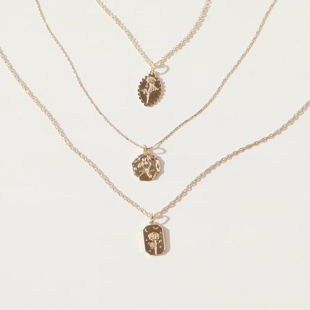 Avaline Flower Poem Charm Yellow Gold