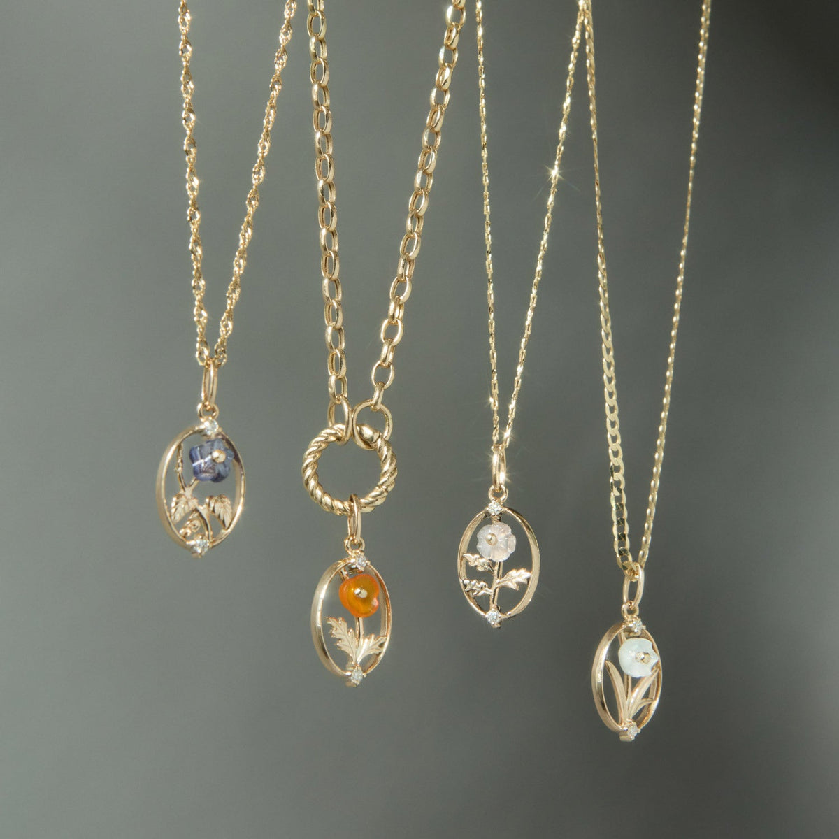 Avaline Flower Season Charm
