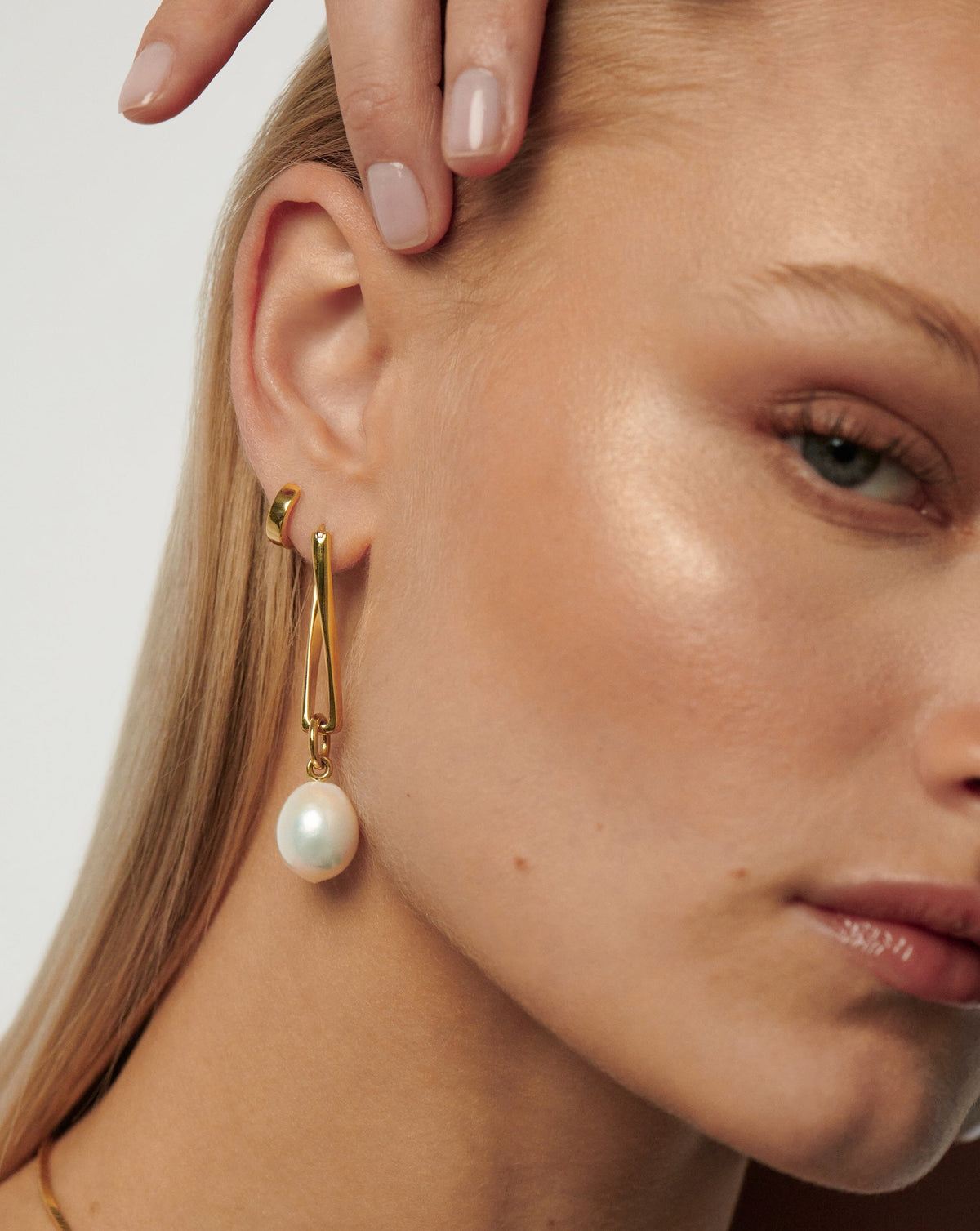 Avaline Baroque Pearl Twisted Drop Earrings
