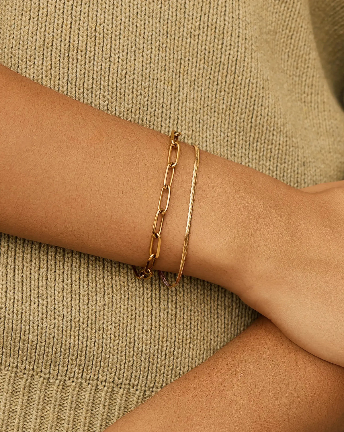 Avaline Classic Paperclip Chain Bracelet