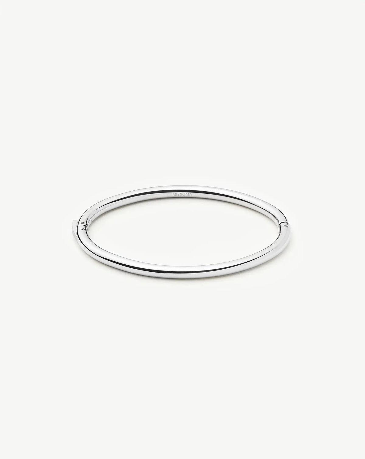 Avaline Classic Round Hinged Bangle