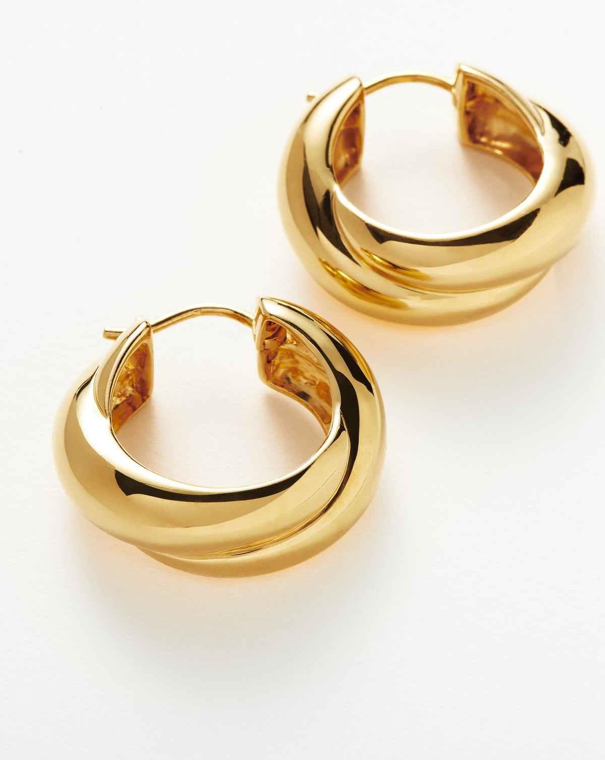 Avaline Lucy Williams Chunky Medium Entwine Hoop Earrings