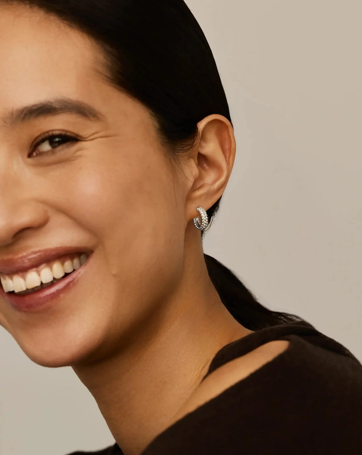 Avaline Mini Baya Hoop Earrings