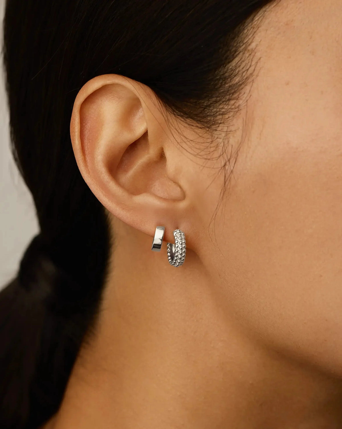 Avaline Mini Baya Hoop Earrings