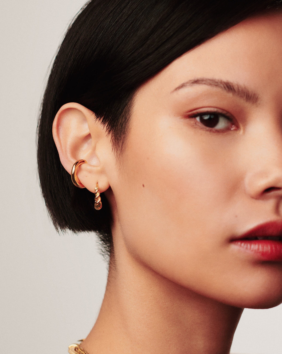 Avaline Small Tidal Hoop Earrings