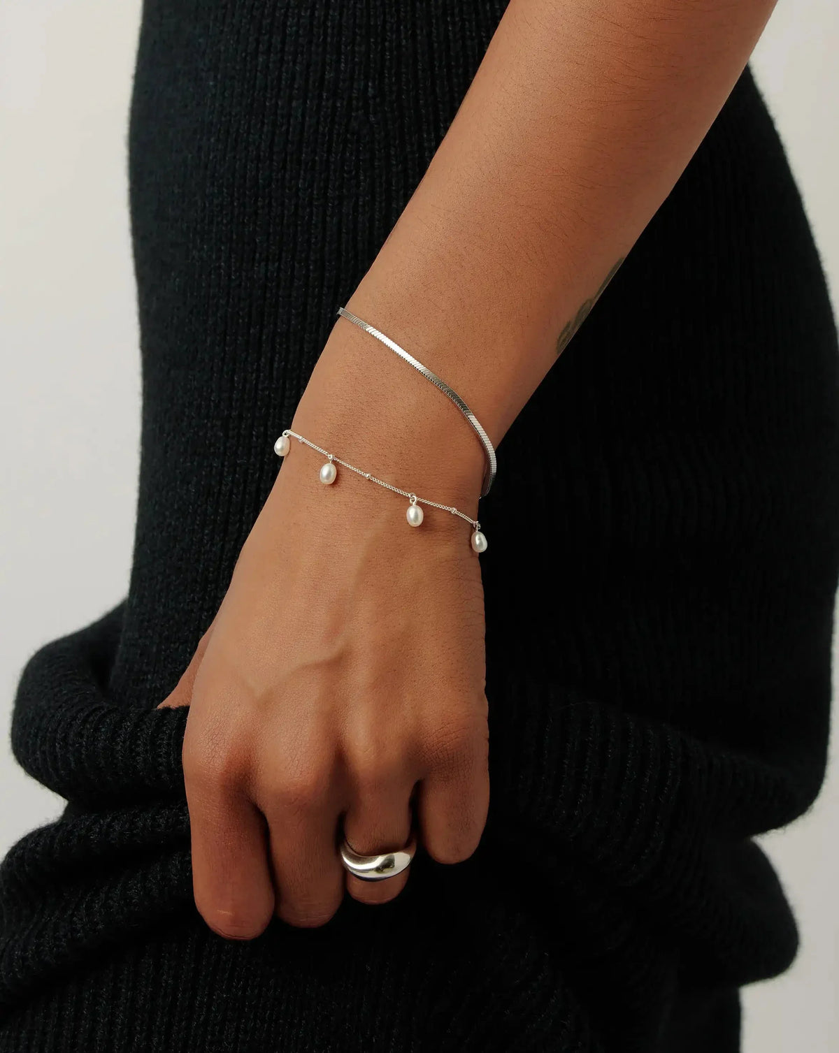 Avaline Pearl Baya Baroque Chain Bracelet