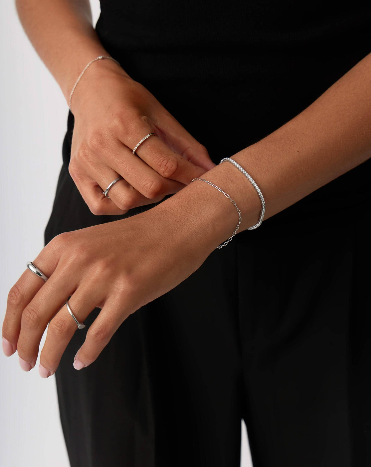 Avaline Solid Gold Diamond Tennis Bracelet